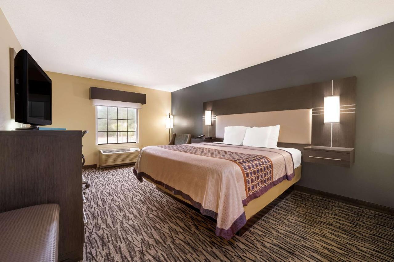 Best Western Bradbury Inn & Suites Perry Esterno foto