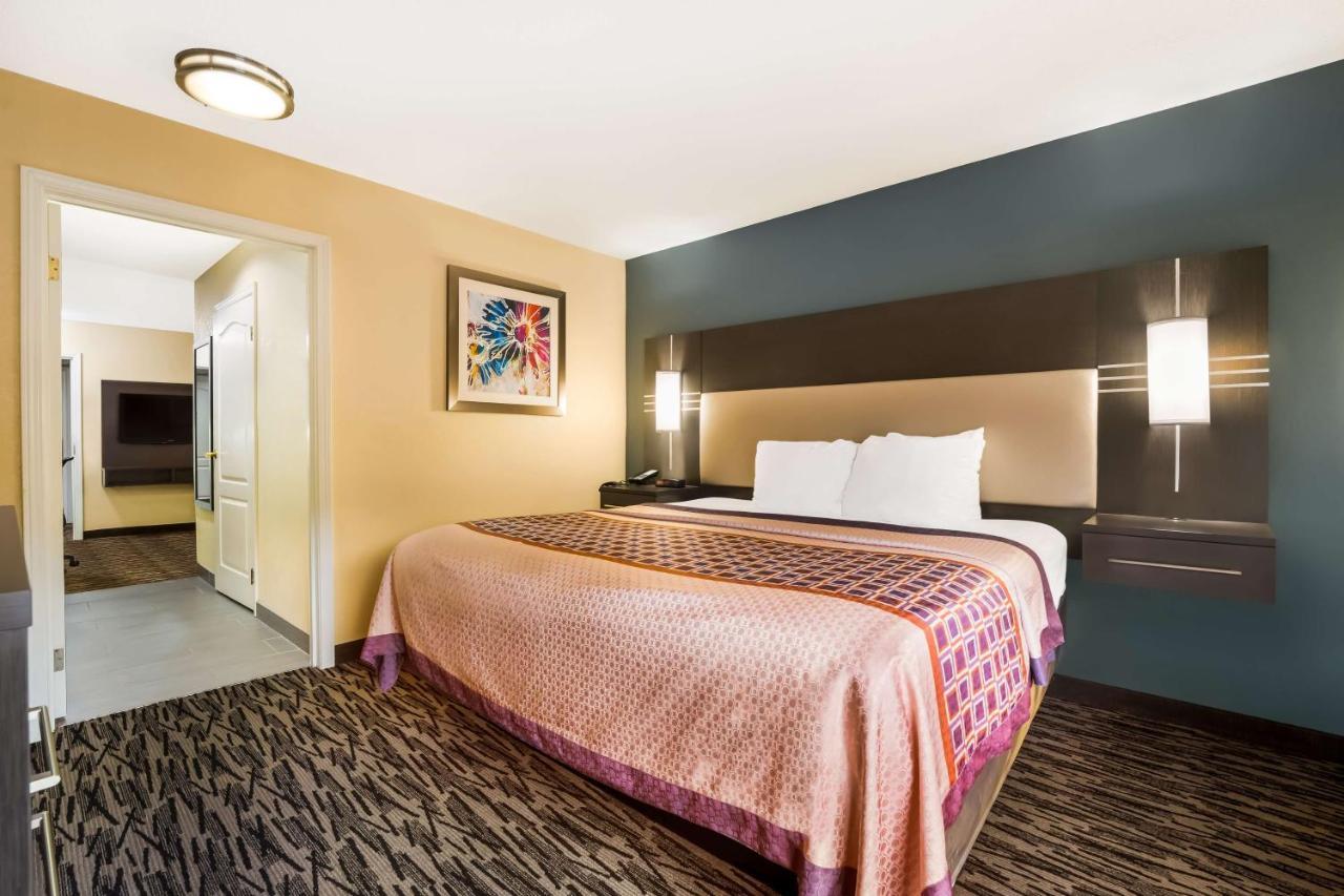 Best Western Bradbury Inn & Suites Perry Esterno foto