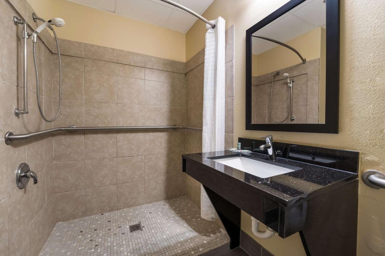 Best Western Bradbury Inn & Suites Perry Esterno foto