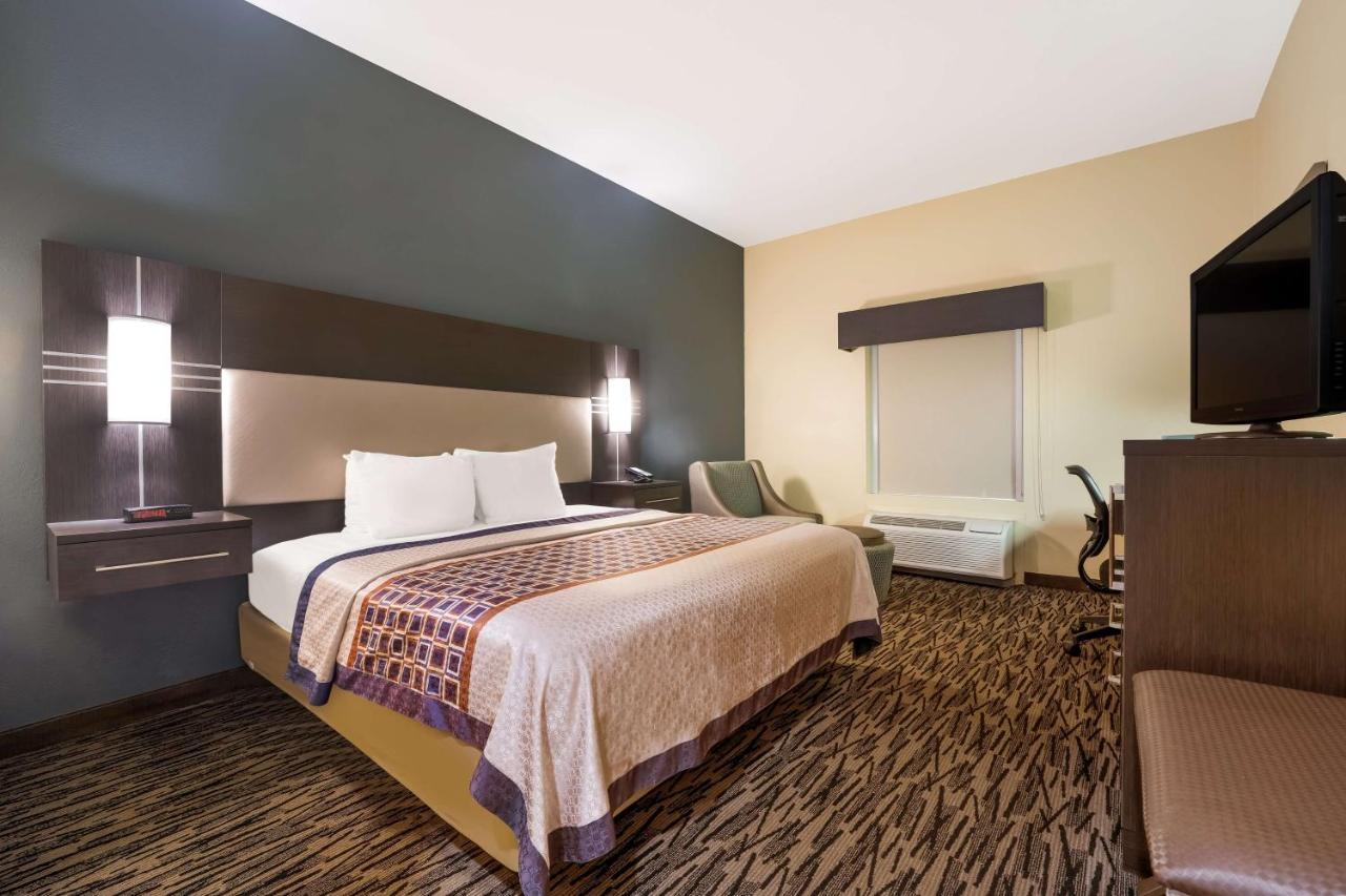 Best Western Bradbury Inn & Suites Perry Esterno foto