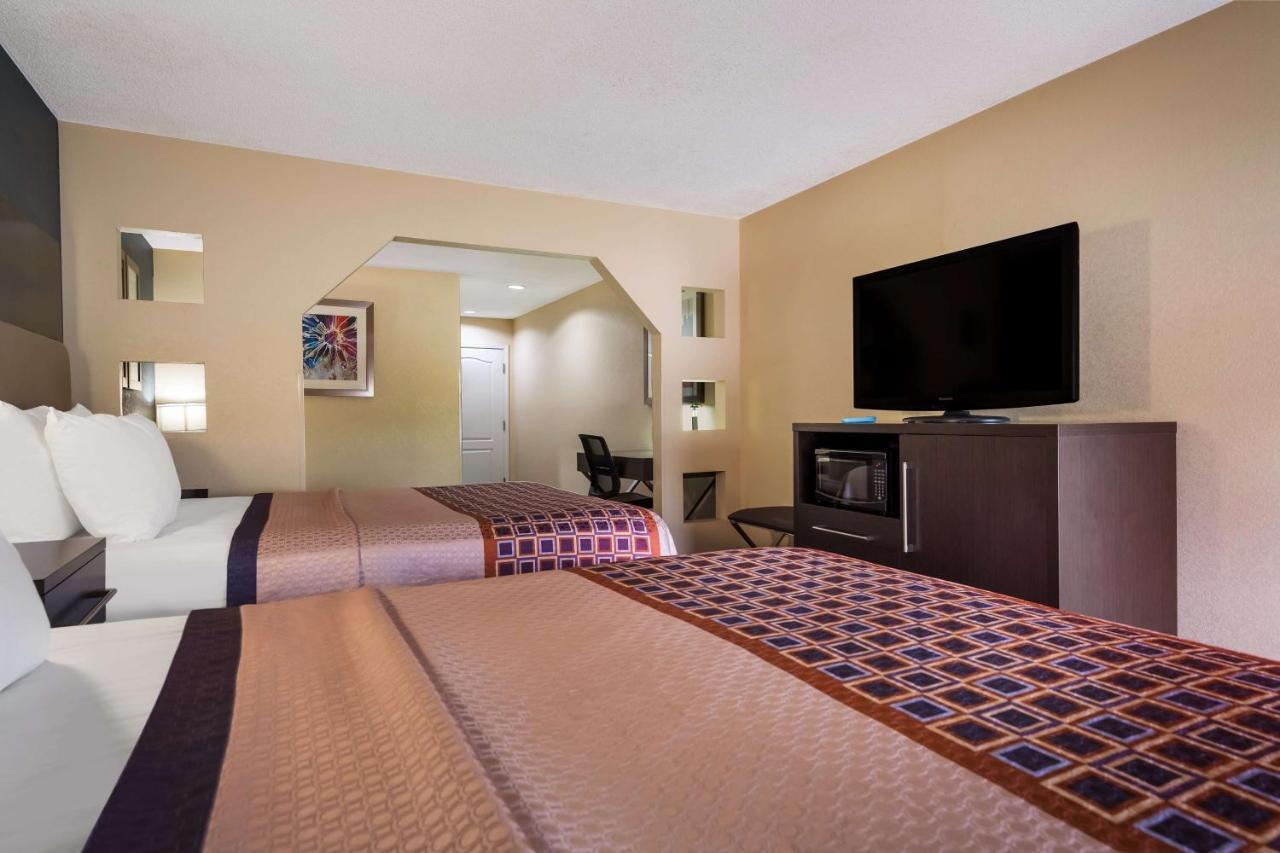 Best Western Bradbury Inn & Suites Perry Esterno foto