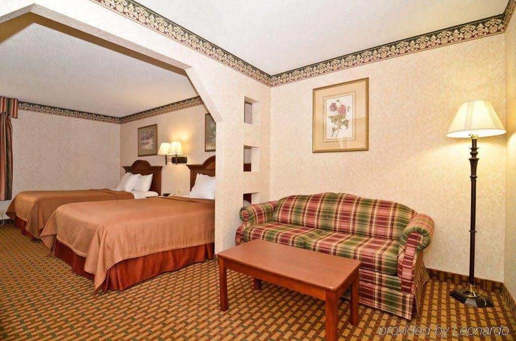 Best Western Bradbury Inn & Suites Perry Esterno foto