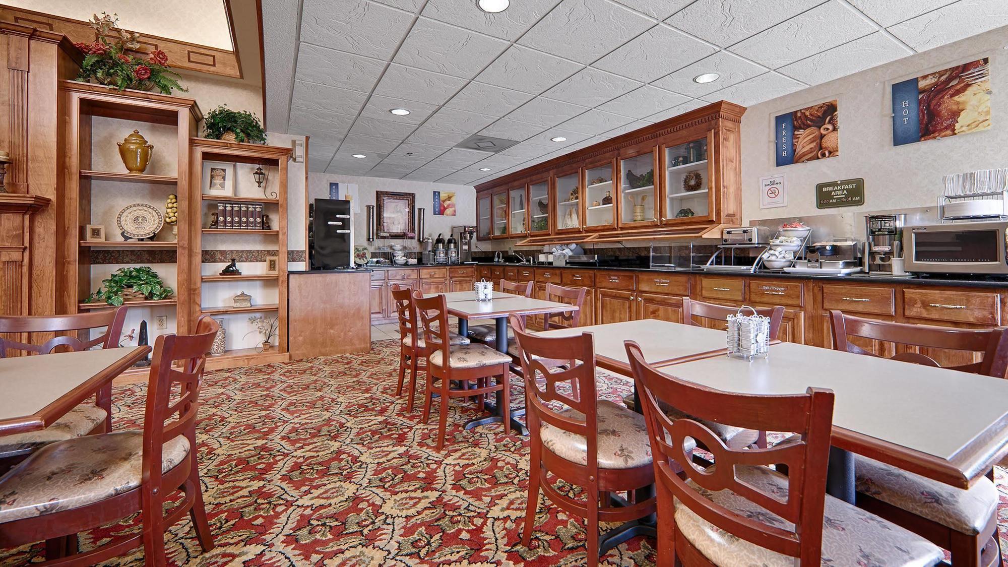 Best Western Bradbury Inn & Suites Perry Esterno foto