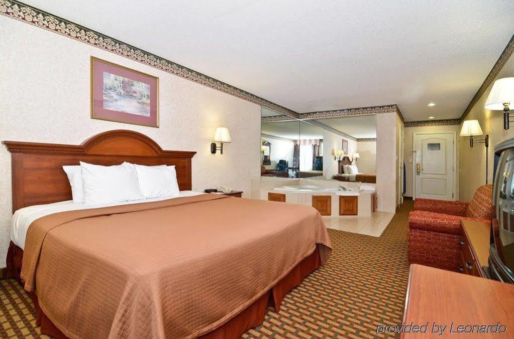 Best Western Bradbury Inn & Suites Perry Esterno foto