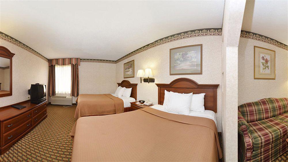 Best Western Bradbury Inn & Suites Perry Esterno foto