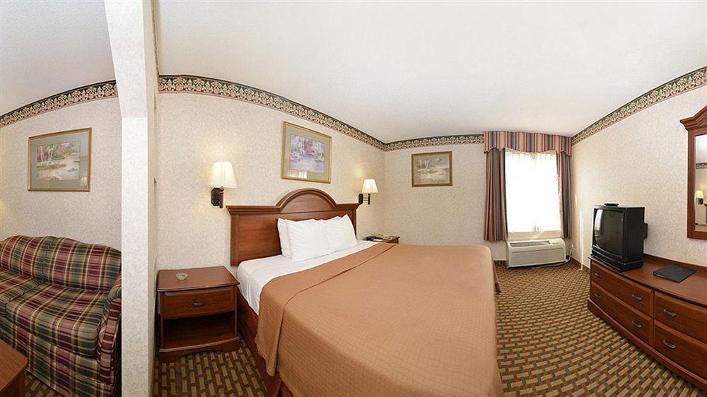 Best Western Bradbury Inn & Suites Perry Esterno foto